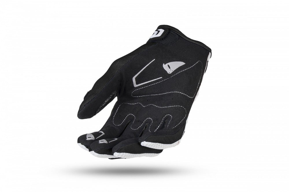 IRIDIUM GLOVES Black and White