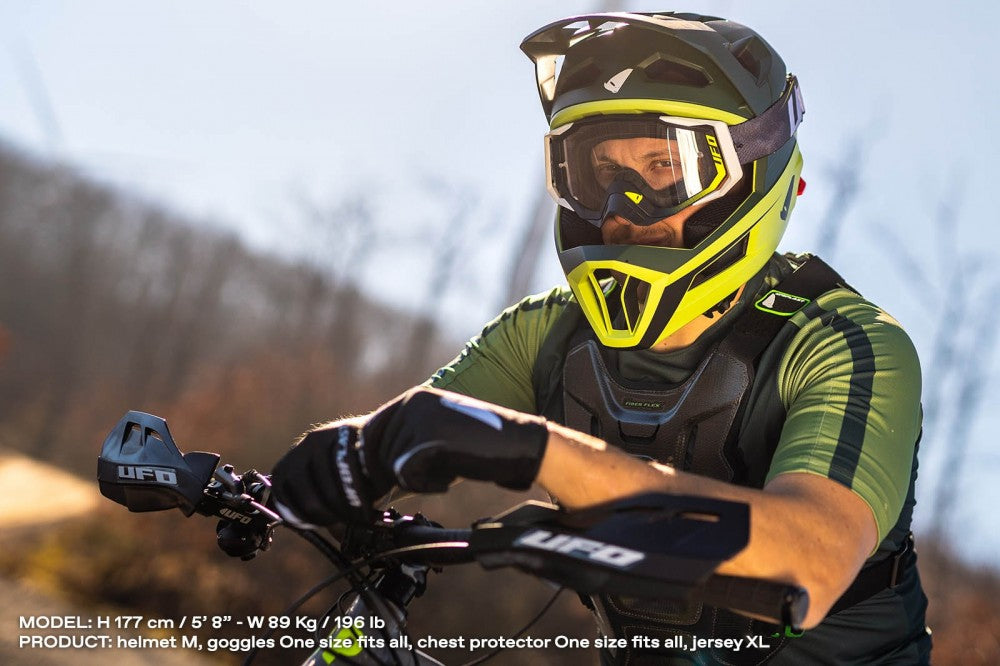 MTB DEFCON TWO HELMET GREEN